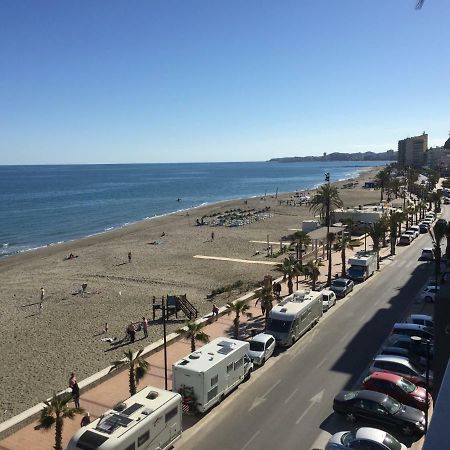 Beachfront, Two Bed- & Bathrooms, Private Parking Fuengirola Exterior foto