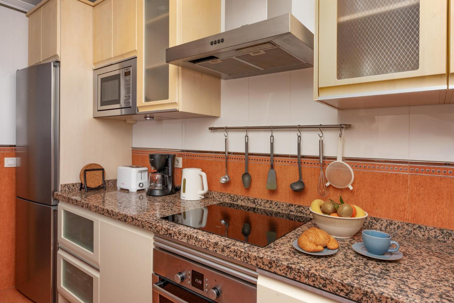 Beachfront, Two Bed- & Bathrooms, Private Parking Fuengirola Exterior foto