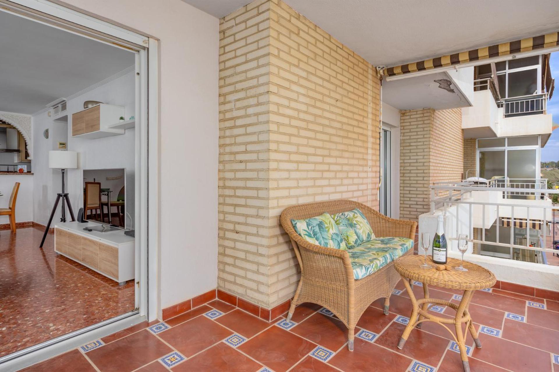 Beachfront, Two Bed- & Bathrooms, Private Parking Fuengirola Exterior foto